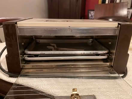 Photo of free Cordon bleu vintage toaster oven (Berkhamsted HP4) #2