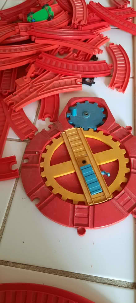 Photo of free Train tracks (Wallington SM6) #1