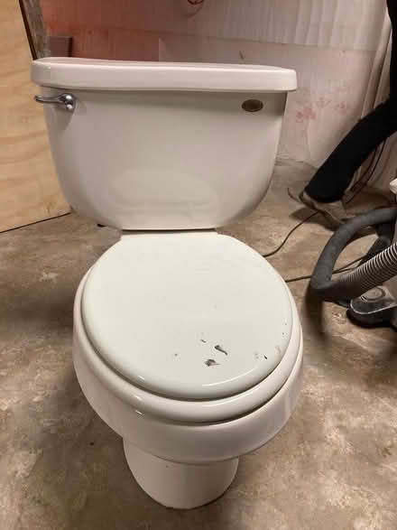 Photo of free Toilet (Naugatuck, CT) #1