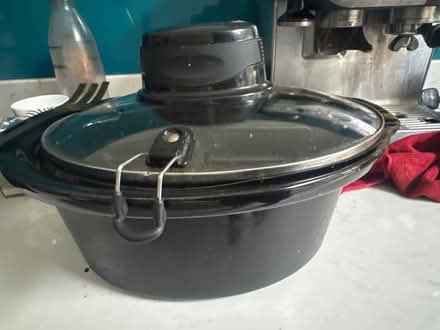Photo of free Broken Crockpot slow cooker (Parkhead S11) #1