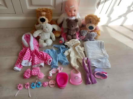Photo of free Dolls cot + various teddies (EN7 Cheshunt) #2