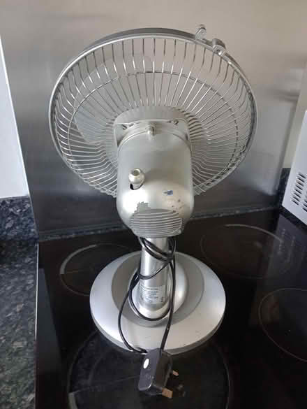 Photo of free Working fan no lid (Celestial house E14) #4