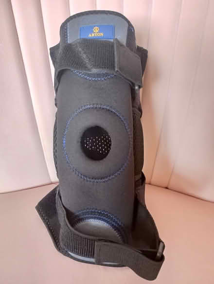 Photo of free Knee Brace - Size Large (Bordesley, Redditch B97) #1