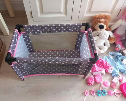 Photo of free Dolls cot + various teddies (EN7 Cheshunt) #4