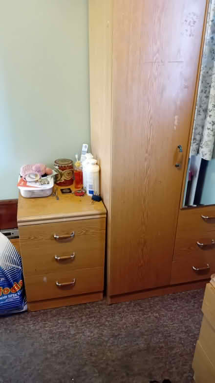 Photo of free Wardrobe/ 2 chest drawers (Homerton E9) #3