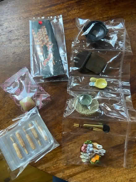 Photo of free Various toys and book from Japan (Kelvingrove G3) #2
