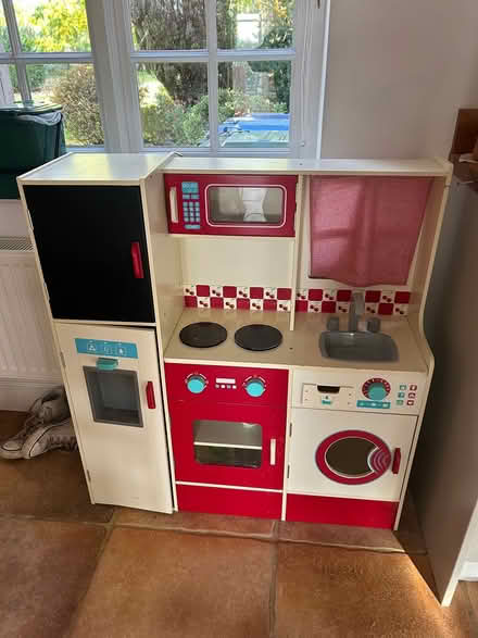 Photo of free Play kitchen (Great Alne B49) #1