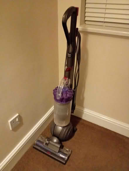 Photo of free Dyson for spares or repair (Didcot OX11) #1
