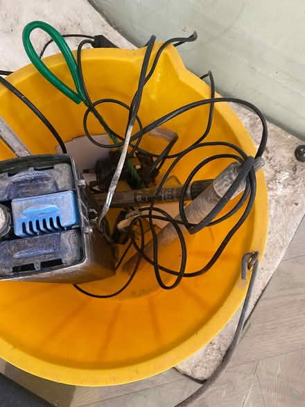 Photo of free Fish Tank (Hinchley Wood KT10) #4
