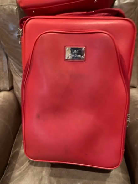 Photo of free suitcase and accessories (Lafayette) #3