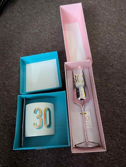 Photo of free 30 glass and mug (N4, Harringay Green Lanes) #1