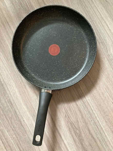 Photo of free Large frying pan (AB32) #1