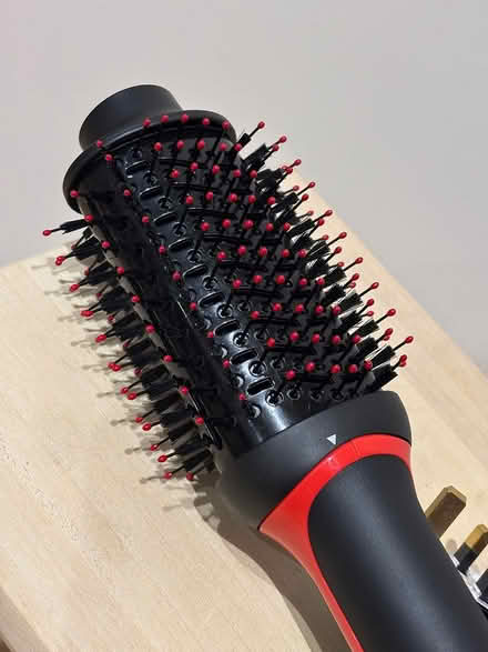 Photo of free Revlon hair styling tool almost new (Amersham HP6) #3