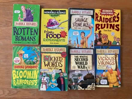 Photo of free Horrible Histories books (Benhilton SM1) #1