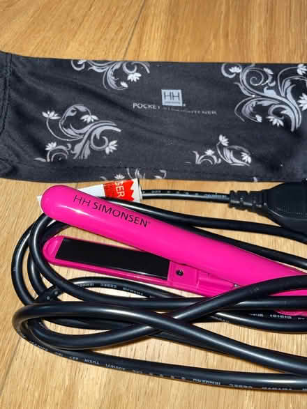 Photo of free Travel size straightener (Stockwell) #2