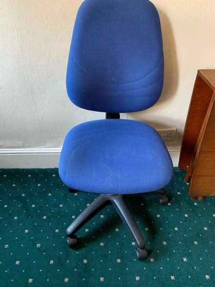 Photo of free Blue office chair (Freehold LA1) #1