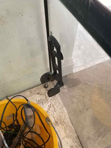 Photo of free Fish Tank (Hinchley Wood KT10) #2