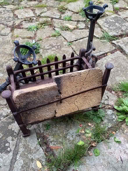 Photo of free Fire grate (Heath and Reach LU7) #4