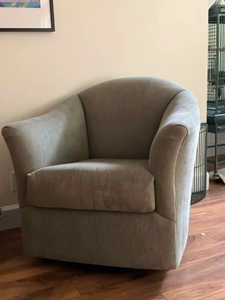 Photo of free Small rocking rotating arm chair (Bellevue) #1