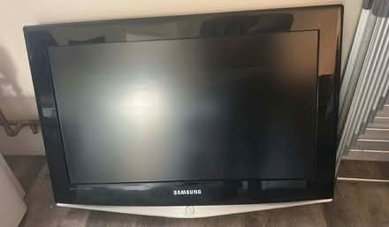 Photo of free Samsung tv (Henley-on-Thames) #1