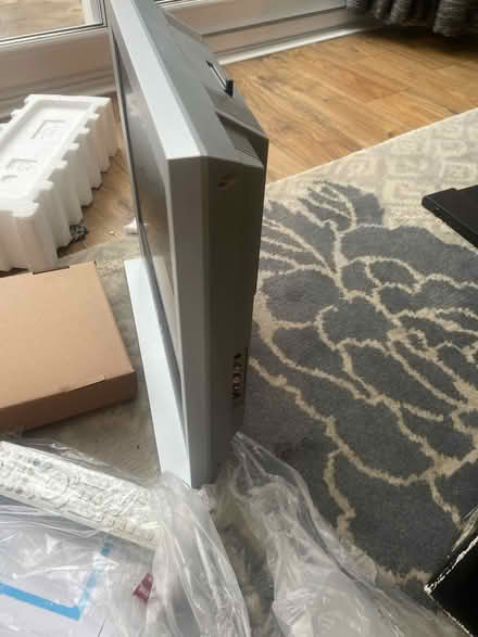 Photo of free 15” tv (Prescot Merseyside) #3