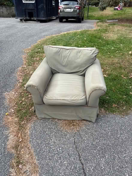 Photo of free Couch and arm chair green (Glenridge Dr in Bedford) #1