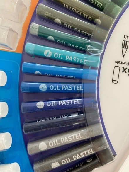 Photo of free Artist paints and pastels (Stone staffordshire) #4