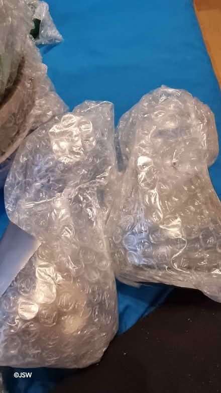 Photo of free Box of assorted ornaments etc (Colindale NW9) #4