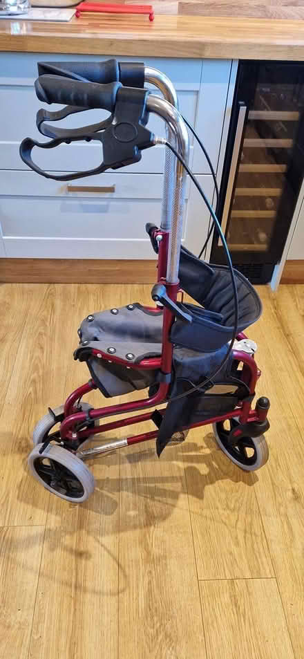 Photo of free Folding 3-wheeled walker with seat (Kirkcambeck CA8) #3