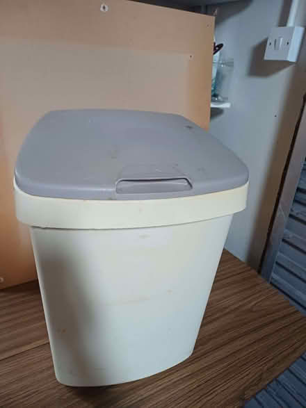 Photo of free Kitchen bin & waste paper bin (BT8) #1