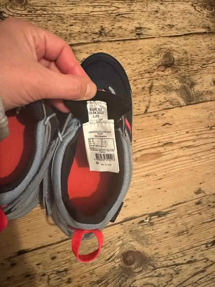 Photo of free Kids Quechua Hiking Shoes - Eur 32 (Teddington TW11) #2