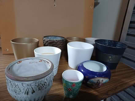 Photo of free Indoor plant pots (BT8) #1