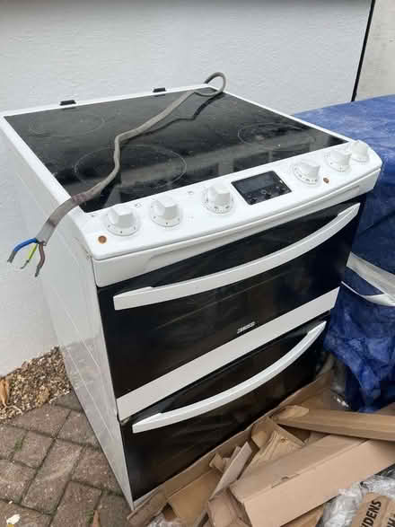 Photo of free Zanussi double oven and electric hob (Wandsworth Common SW18) #1