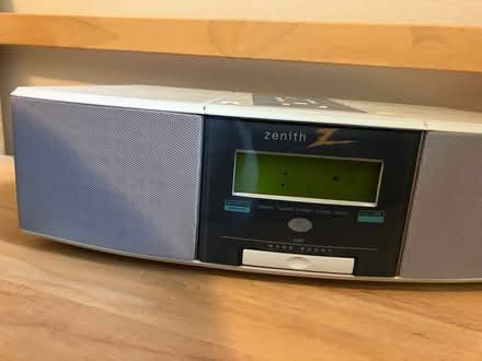 Photo of free Zenith clock radio (Bellevue) #1