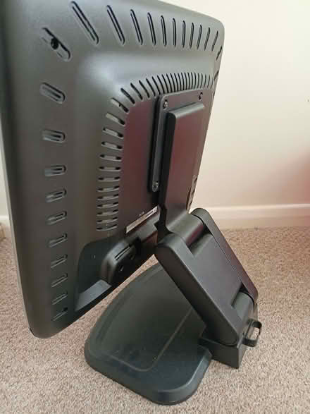 Photo of free Computer Monitor (Chesham HP5) #2