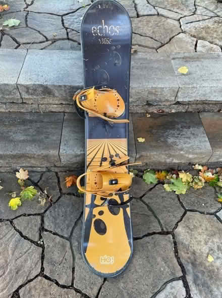 Photo of free Repost: Snowboard (Westboro) #1