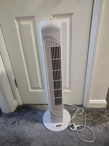 Photo of free Oscillating tower fan (Dawlish EX7) #1