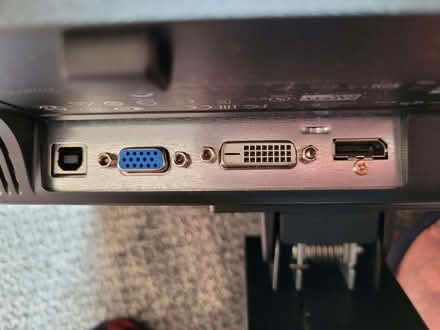 Photo of free HP 19 inch Monitor (AB16) #2