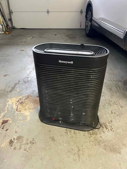 Photo of free Large Honeywell air purifier (Carkeek) #1