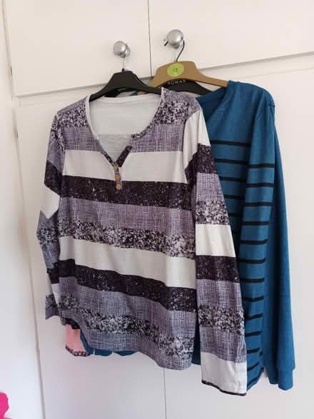 Photo of free New ladies tops (DE21) #1