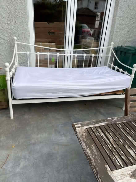 Photo of free Truckle bed (Hove BN3) #1