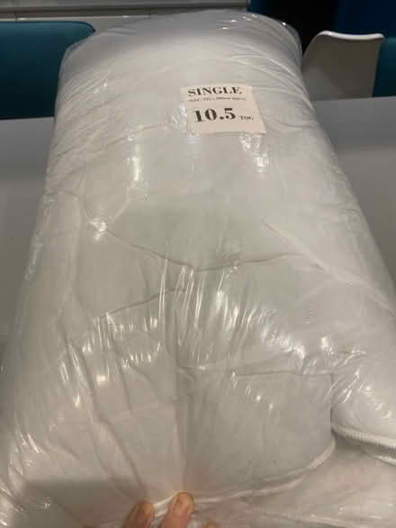 Photo of free Single 10.5 tog duvet (Berkhamsted HP4) #1