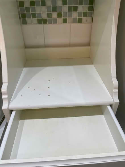 Photo of free White Ikea bathroom cabinet (Orpington, BR6) #3