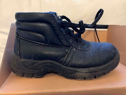 Photo of free Dickies steel toe cap safety boots (Critchill BA11) #4