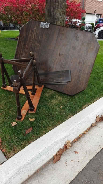 Photo of free CURB ALERT dining table and chairs (2808 Tradewind Dr., Miss.) #2