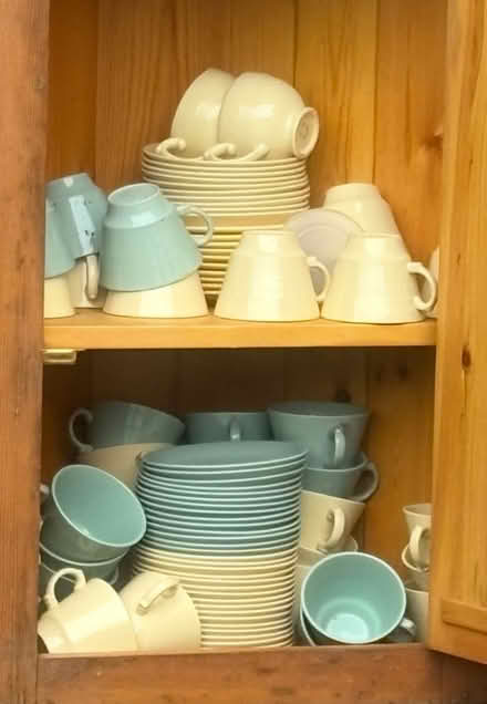 Photo of free Cups & saucers (Rubery B45) #1