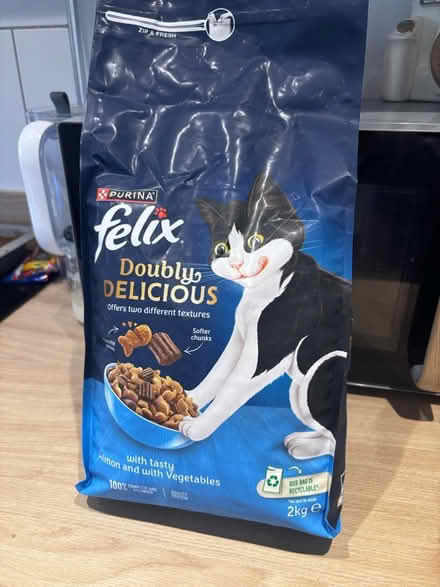 Photo of free Felix dry cat food (S12 Hackenthorpe) #1