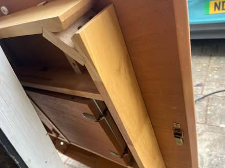 Photo of free White dinning table extendable (Ipswich, IP1) #3