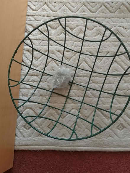 Photo of free Hanging Basket, new with chain (Waterlooville PO8) #1