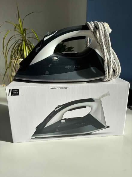 Photo of free Steam iron (Upper Wolvercote OX2) #1